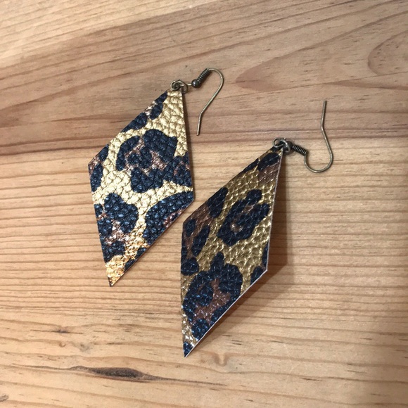 Handmade Leather Leopard Earrings - Picture 1 of 1